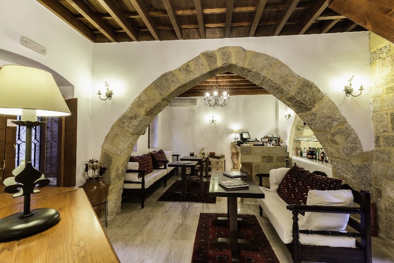 Camelot Traditional & Classic Hotel - Camelot Traditional & Classic Hotel Themistokleous 18 str. Old Town, Rodos 851 00, Greece