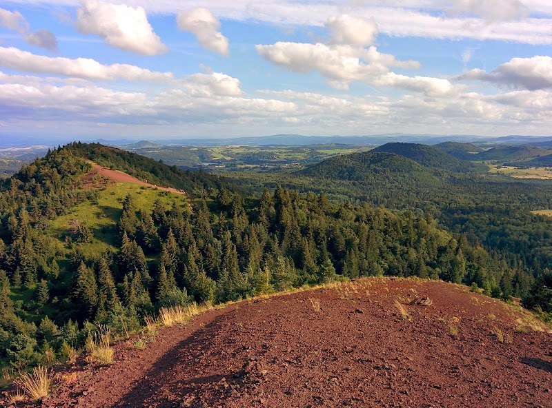 Parc naturel régional des Volcans d'Auvergne - Parc naturel régional des Volcans d'Auvergne Château de Montlosier, 63970 Aydat, France