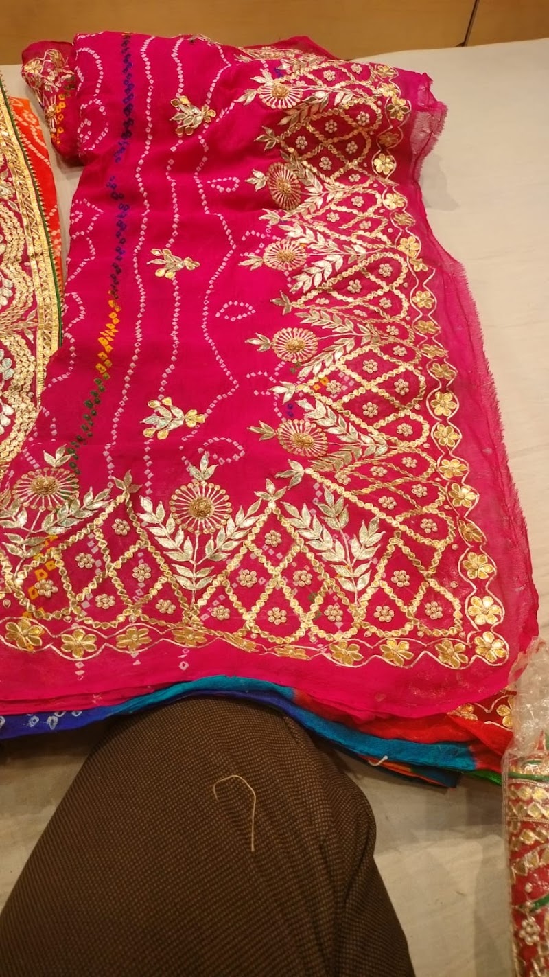 Ramgopal Ramballabh - Ramgopal Ramballabh Shop no.201, near badi chaupar, Johri Bazar, Ramganj Bazar, Jaipur, Jaipur Nagar Nigam Area, Rajasthan 302003, India
