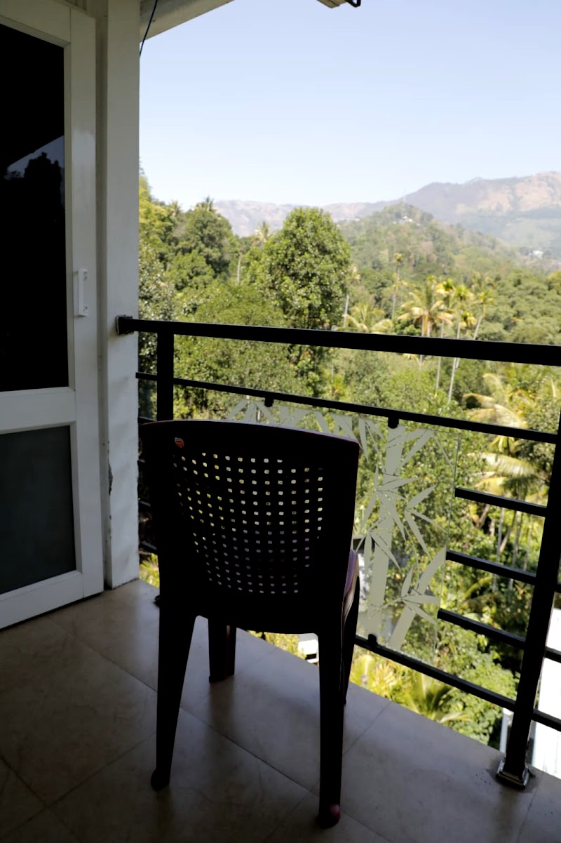 BLUE MOON COTTAGE - BLUE MOON COTTAGE 685565, Anachal - Kunchithanny Rd, Aadit, Kerala 685565, India
