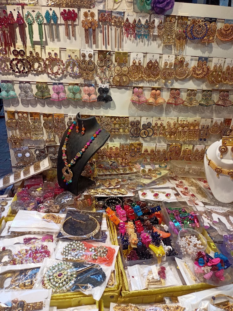 Daalmandi Market Varanasi - Daalmandi Market Varanasi, dalmandi, Varanasi, Uttar Pradesh 221001, India