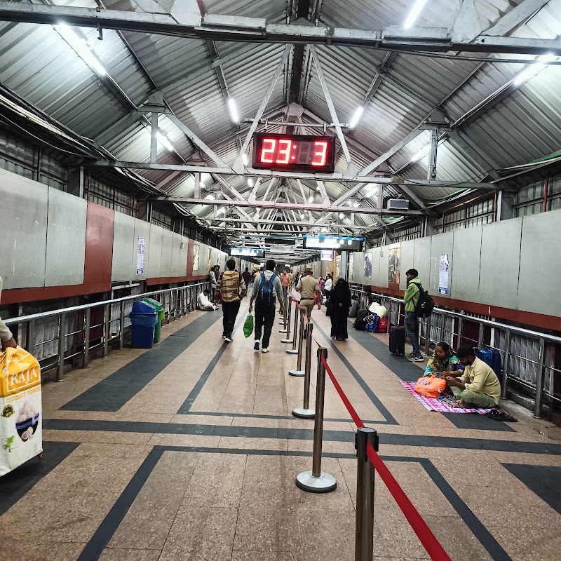 DDU JUNCTION - DDU JUNCTION, 74J9+HQ4 Railway Clock Tower, European Colony, Pandit Deen Dayal Upadhyaya Nagar, Uttar Pradesh 232101, India