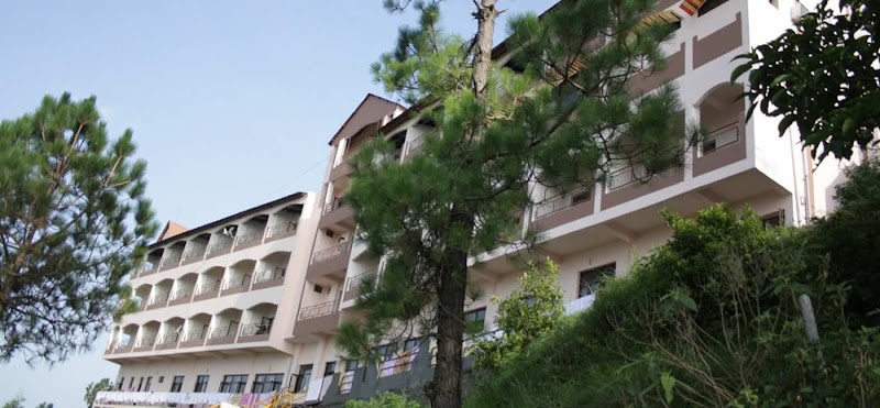 Resort in Lansdowne - Resort in Lansdowne, Jadla, Kotdwar Road, Lansdowne, Uttarakhand, Pauri Garhwal, Kura Range, Uttarakhand 246155, India