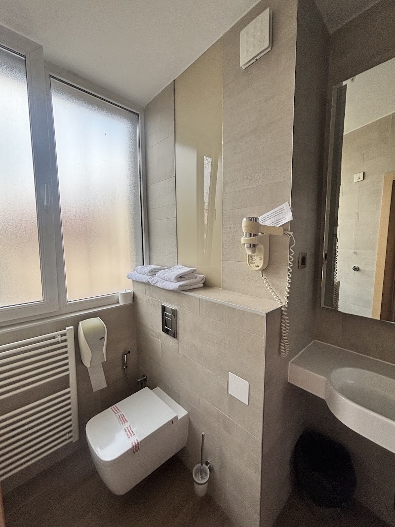 Cosmopolit Hotel - Cosmopolit Hotel, Radićeva 15, Sarajevo 71000, Bosnia and Herzegovina