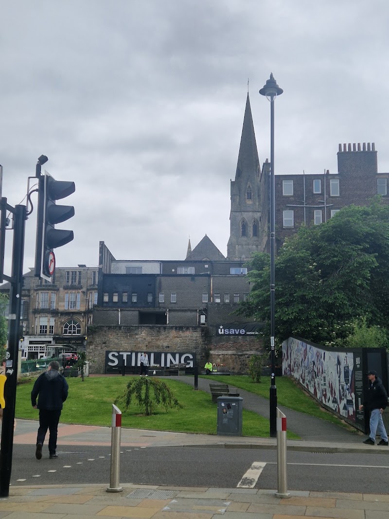 Stirling Railway Station - Stirling Railway Station, Goosecroft Rd, Stirling FK7 7NU, UK