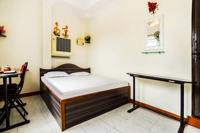 Hotel Shri Gurukripa - Hotel Shri Gurukripa SH 14, Pushp Vihar Colony, Shah Colony, Bina Railway Colony, Bina, Madhya Pradesh 470113, India