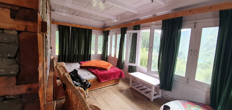 Old Forest View Guest House and Restaurant, Pulga - Old Forest View Guest House and Restaurant, Pulga Pulga, Sosan, Himachal Pradesh 175105, India