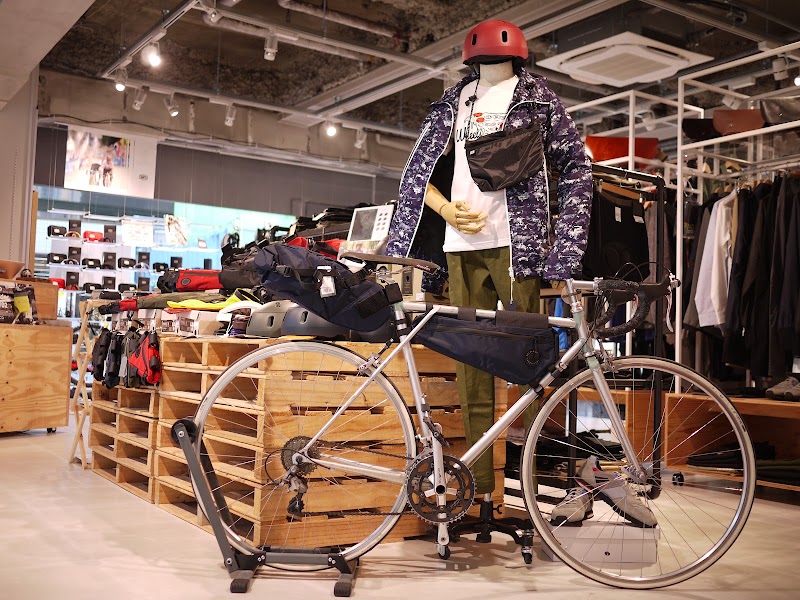 TOKYO WHEELS Osaka - TOKYO WHEELS Osaka, Japan, 〒550-0005 Osaka, Nishi Ward, Nishihonmachi, 1-chōme−2−１ ＡＸＩＳ本町ビル 1F TOKYO WHEELS 大阪店