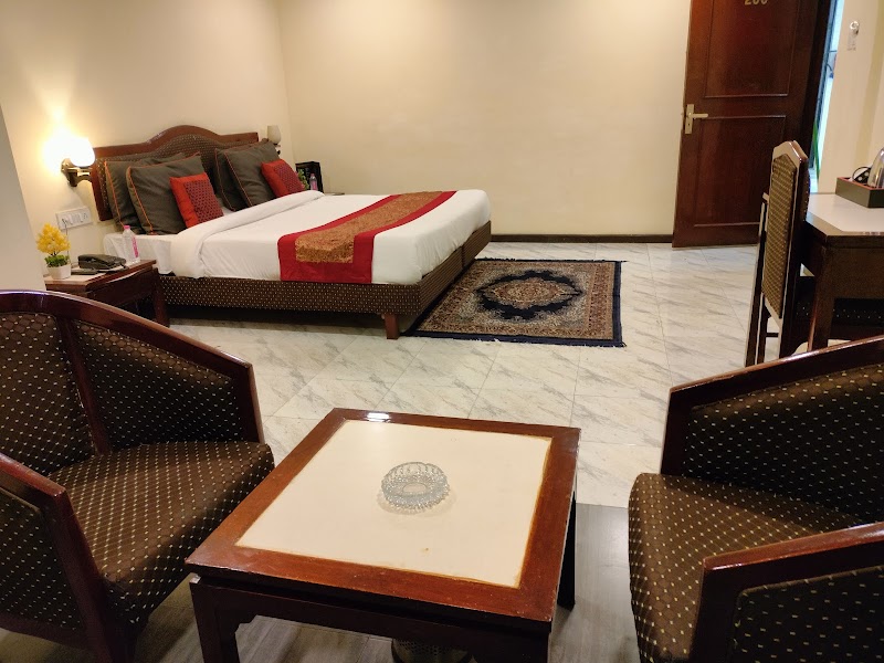 Hotel Royal Presidency Inn - Hotel Royal Presidency Inn Sapru Marg, near Domino's Pizza, Prem Nagar, Hazratganj, Lucknow, Uttar Pradesh 226001, India