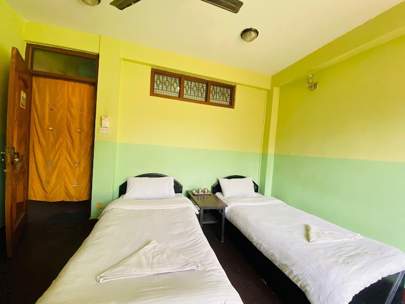 Three Peaks Inn - Three Peaks Inn Siddhi Ganesthan, Nasanh Dyah Marg, Kathmandu 44600, Nepal