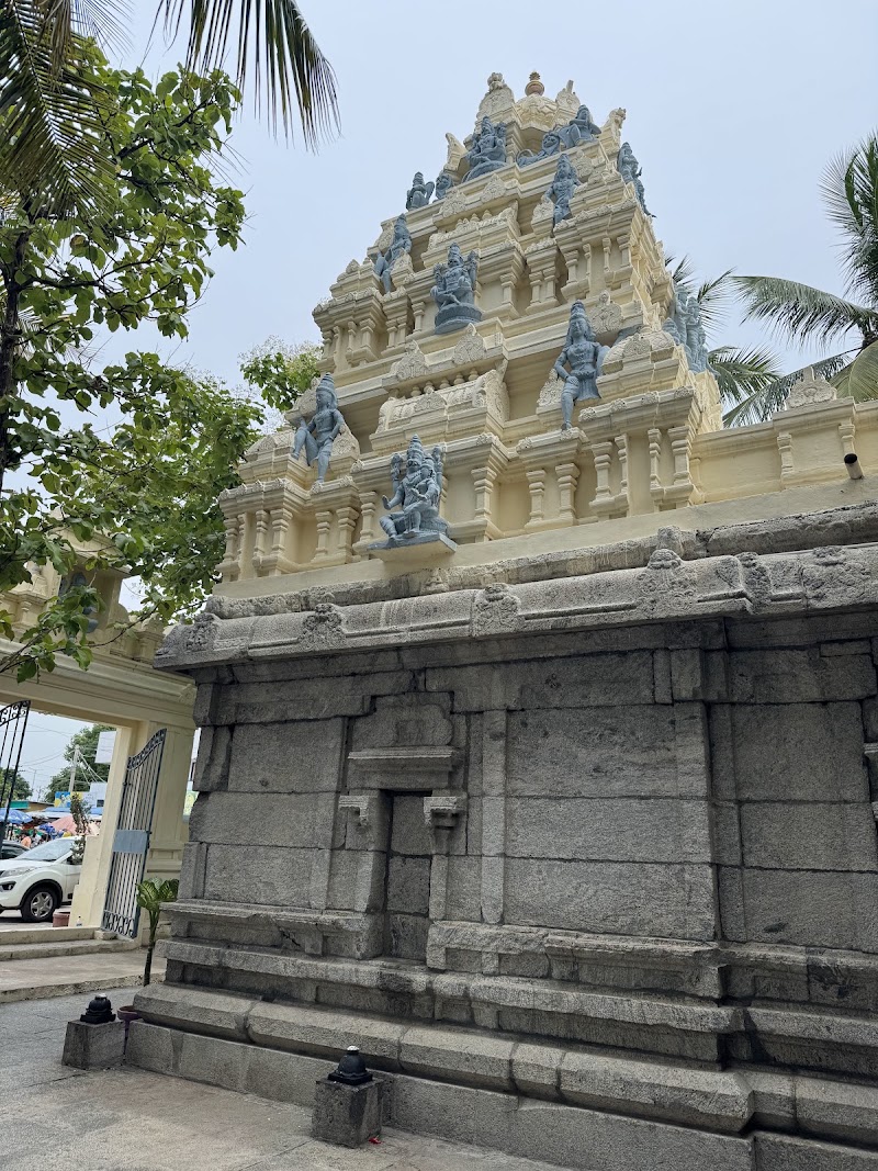 Sri Varadaraja Swamy Devasthanam - Sri Varadaraja Swamy Devasthanam, 72GM+XR4, Kanipakam, Andhra Pradesh 517131, India