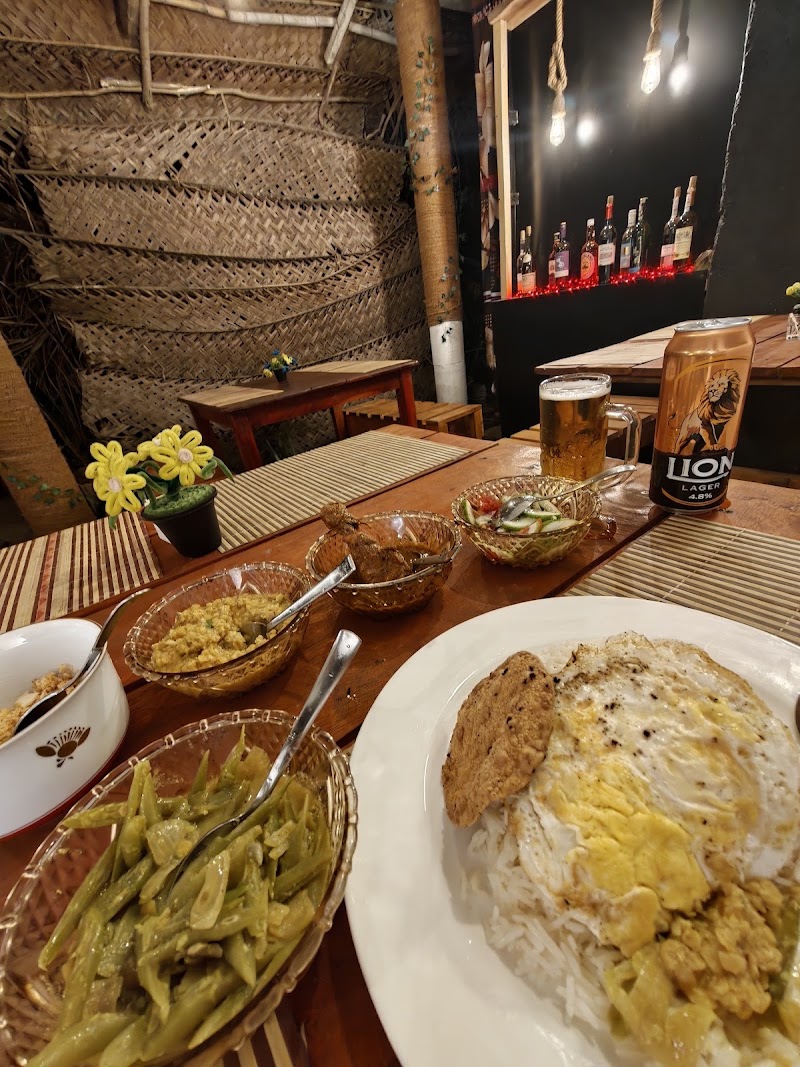 YOB chill cafe & Restaurant - YOB chill cafe & Restaurant 217/2/A Mahasenpura, Tissamaharama 82600, Sri Lanka