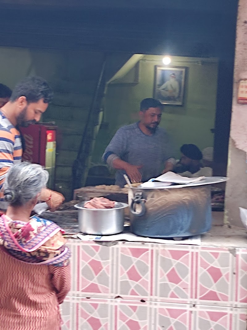 BUBBY KULCHE WALA - BUBBY KULCHE WALA, Shop No 89, Inside Ram Gharia Gate, Chowk Chabutra, Nimak Mandi, Amritsar, Amritsar Cantt., Punjab 143006, India