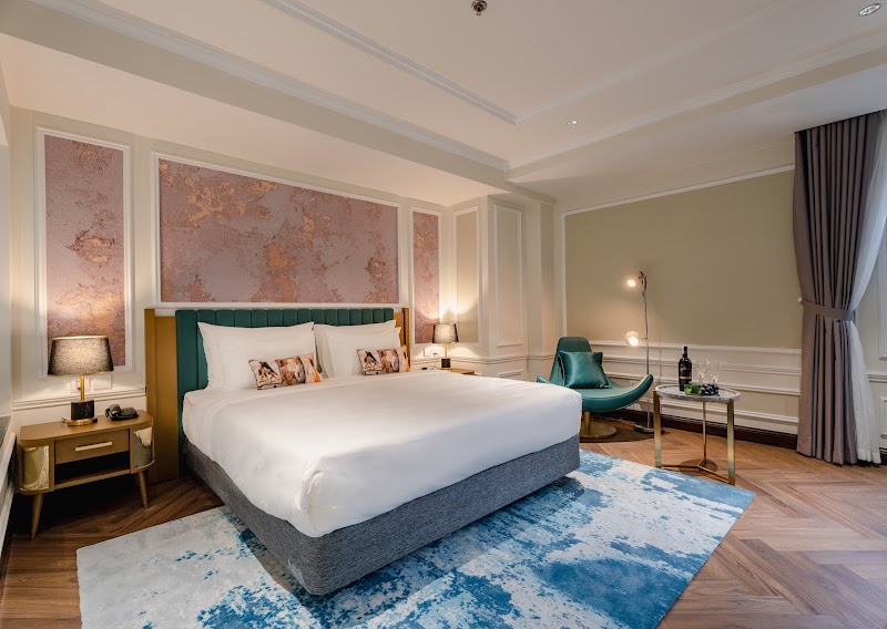 L'Signature Hotel & Spa - L'Signature Hotel & Spa, 4A-4B Ng. Báo Khánh, Hoàn Kiếm, Hà Nội 10000, Vietnam