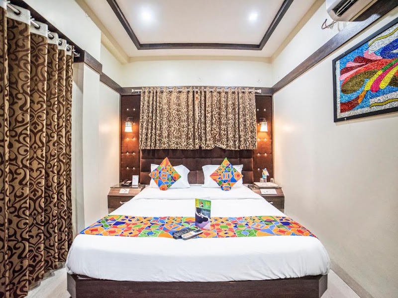 Hotel Santoor - Hotel Santoor 158, near Gita Bhawan Square, Kanchan Bagh, Indore, Madhya Pradesh 452001, India
