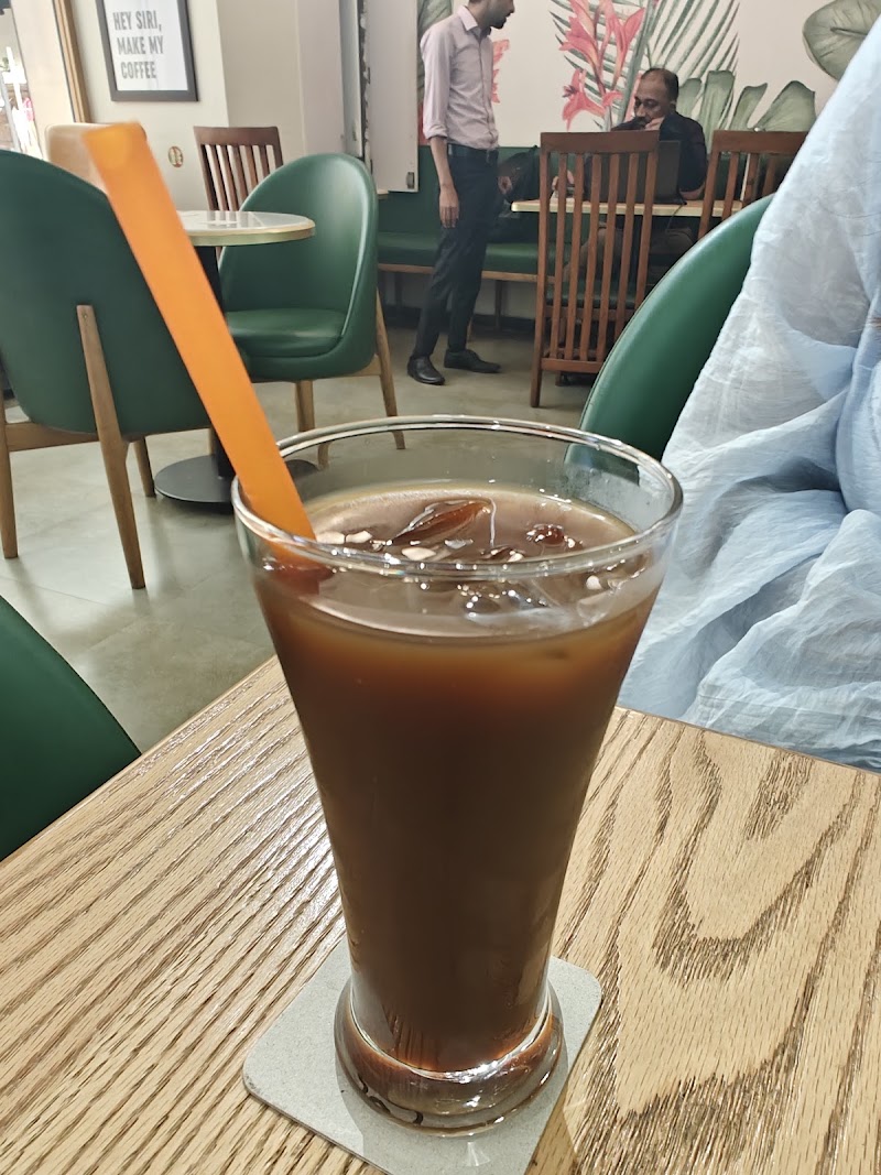 Aromas cafe & bistro - Aromas cafe & bistro Inorbit Mall(India) Pvt. Ltd, New Link Rd, Malad, Malad West, Mumbai, Maharashtra 400104, India