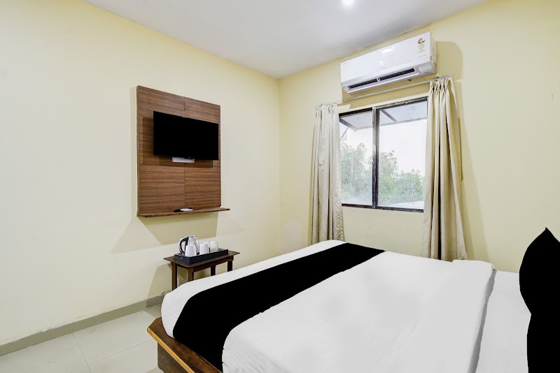 Super Collection O by OYO Abids Hyderabad Formerly Varaahi Inn - Super Collection O by OYO Abids Hyderabad Formerly Varaahi Inn D.no: 4-1-834/A/1, Abids Road, Hanuman Tekdi, Abids, Hyderabad, Telangana 500001, India