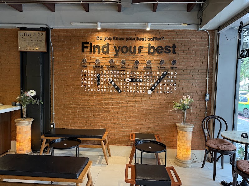 Y'EST WORKS Coffee Bar - Y'EST WORKS Coffee Bar, 732 Sukhumvit Rd, Khwaeng Khlong Tan, Khet Khlong Toei, Krung Thep Maha Nakhon 10110, Thailand
