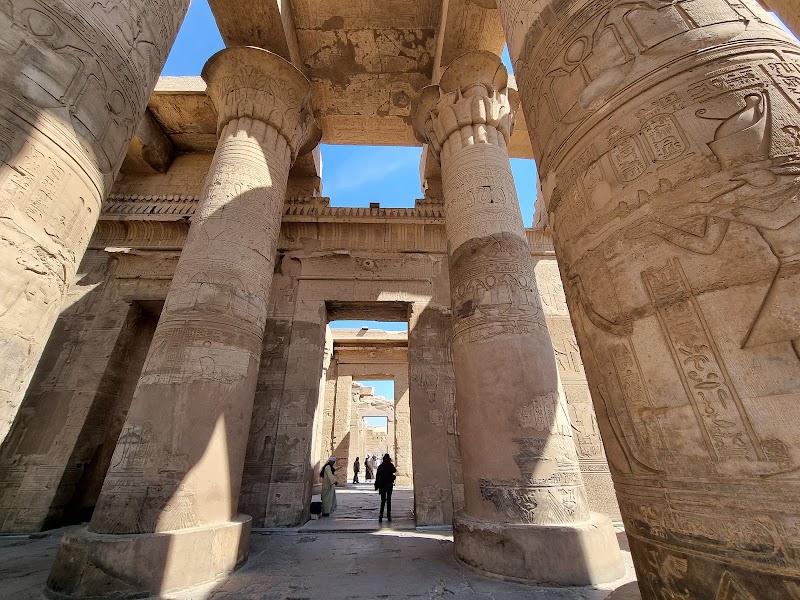 Kom Ombo Temple - Kom Ombo Temple, Nagoa Ash Shatb, Markaz Kom Ombo, Aswan Governorate 1281301, Egypt