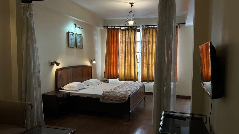 Lloyd’s Vintage Home - Lloyd’s Vintage Home, Kailash View estate, Bhowali, Sukha, Uttarakhand 263132, India