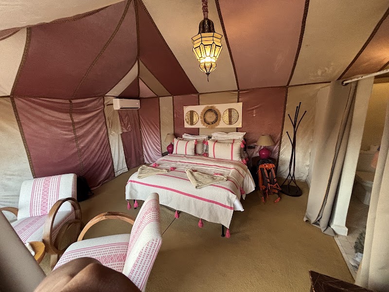 Luxury Camp Chebbi - Luxury Camp Chebbi Unnamed Road Merdani، Merzouga 52202, Morocco