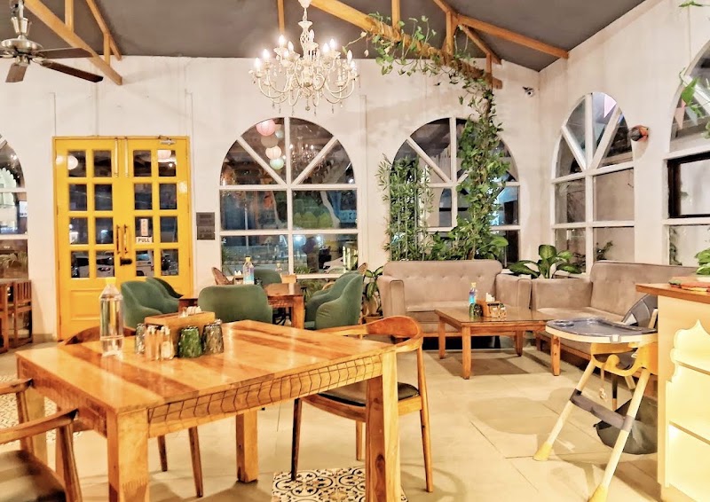 Yellow Hills Uttarakhandi and Multi Cuisine Restaurant - Yellow Hills Uttarakhandi and Multi Cuisine Restaurant NH 7, Saraswati Vihar, Ajabpur Khurd, Dehradun, Uttarakhand 248121, India