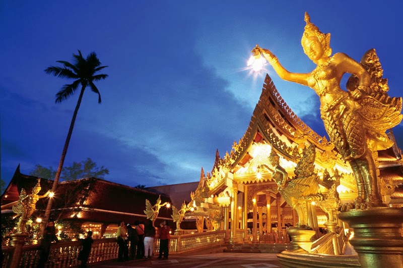 Phuket FantaSea - Phuket FantaSea 99, Tambon Kamala, Amphoe Kathu, Chang Wat Phuket 83150, Thailand
