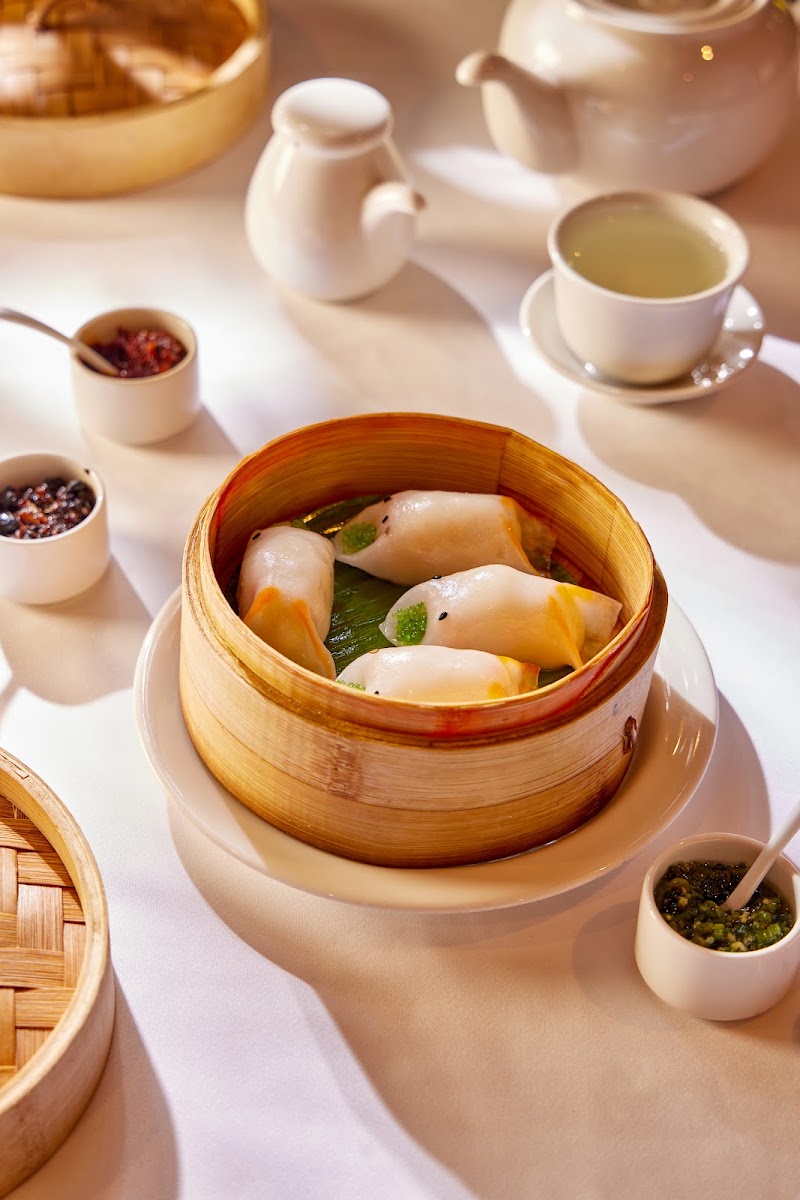 The Great Wall - Chinese Speciality Restaurant - The Great Wall - Chinese Speciality Restaurant, The Leela, Sahar Airport Road, Andheri - Kurla Rd, nearby International Airport, Mariyyman Nagar, Greater Indra Nagar, Andheri East, Mumbai, Maharashtra 400059, India