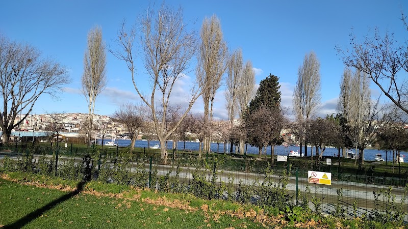 İBB Balat Parkı - İBB Balat Parkı, Ayvansaray, 34087 Fatih/İstanbul, Türkiye