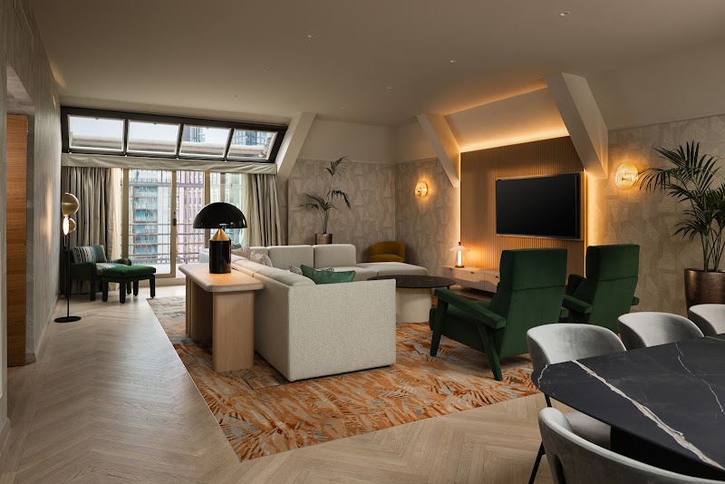 Hilton Milan - Hilton Milan Via Luigi Galvani, 12, 20124 Milano MI, Italy