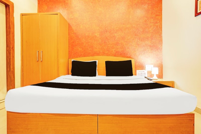 Hotel O by OYO Jaistambh Chowk Formerly Guru Kirpa - Hotel O by OYO Jaistambh Chowk Formerly Guru Kirpa formerly Guru Kirpa, Hotel O, Jaistambh Chowk, Moudhapara, Raipur, Chhattisgarh 492001, India