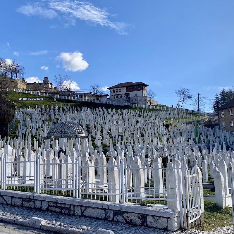Kovači Cemetery - Kovači Cemetery, Nadmlini 40, Sarajevo 71000, Bosnia and Herzegovina