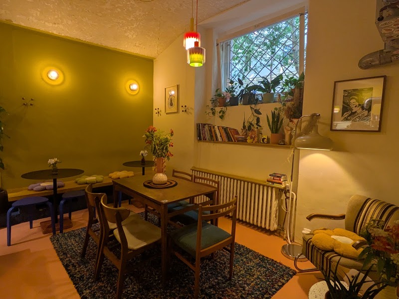 may cafe - may cafe U Kanálky 1559/5, 120 00 Praha 2-Vinohrady, Czechia