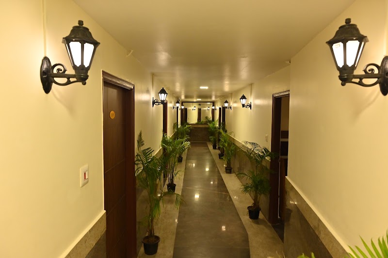 Mysore Heritage Inn Bamboo Bajar - Mysore Heritage Inn Bamboo Bajar No. 3615/A, M-29/A,, Tilak Nagar 1st Main Road, Situated at, Sayyaji Rao Rd, Mandi Mohalla, Mysuru, Karnataka 570001, India