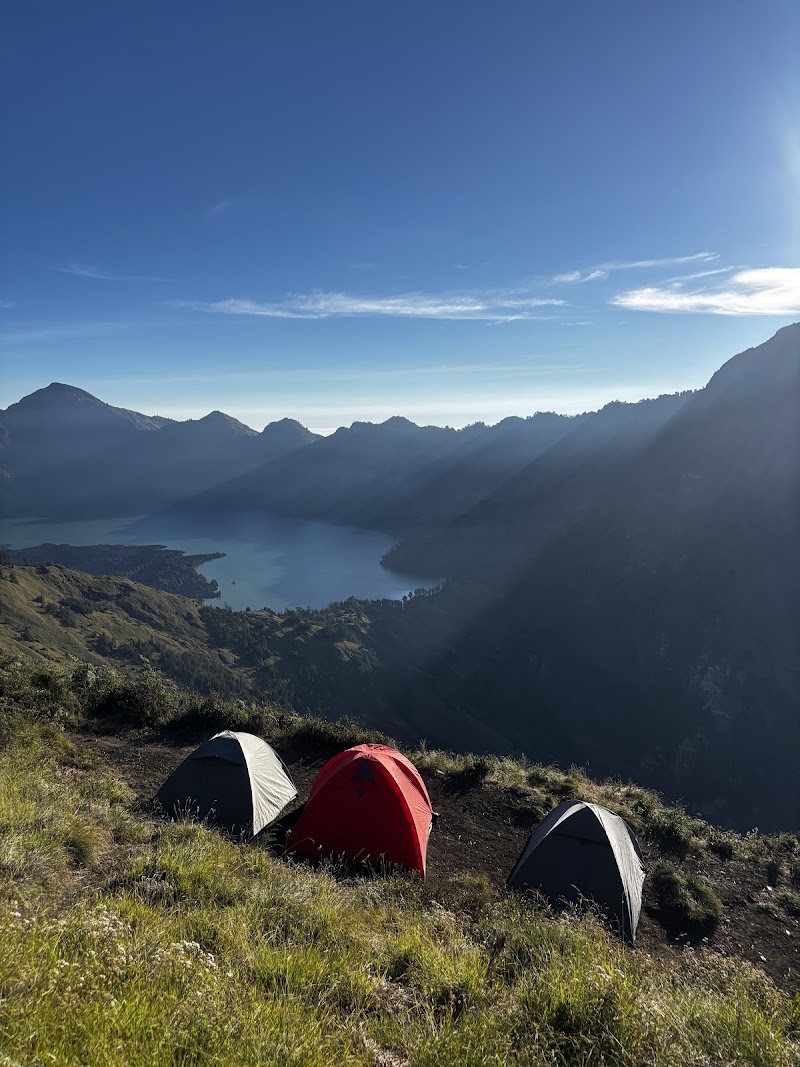 Rinjani Trek Adventure | Mount Rinjani Tour guide Company, Lombok trekking package information - Rinjani Trek Adventure | Mount Rinjani Tour guide Company, Lombok trekking package information, Jl. Pariwisata, dusun magling, Senaru, Kec. Bayan, Kabupaten Lombok Utara, Nusa Tenggara Bar. 83354, Indonesia