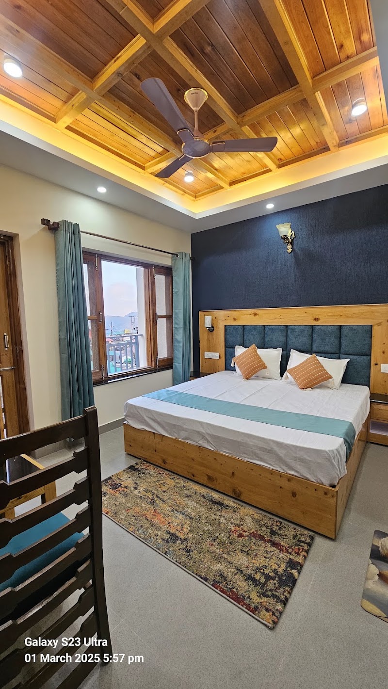 The Cloud 9 - The Cloud 9 Oak bush estate, Civil road, The Mall Road, Mussoorie, Uttarakhand 248179, India
