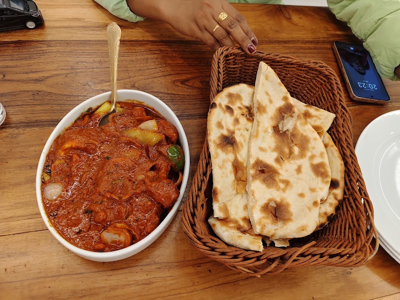 Ambaal's Pure Vegetarian Hotel & Restaurant - Ambaal's Pure Vegetarian Hotel & Restaurant, yosuf building, No 52 New Bazar Street, නුවරඑළිය 22200, Sri Lanka