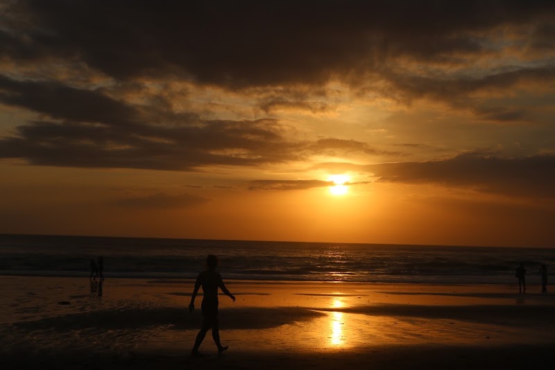 Jalan Batu Belig - Jalan Batu Belig, Jl. Batu Belig, Kerobokan Kelod, Kec. Kuta Utara, Kabupaten Badung, Bali 80361, Indonesia