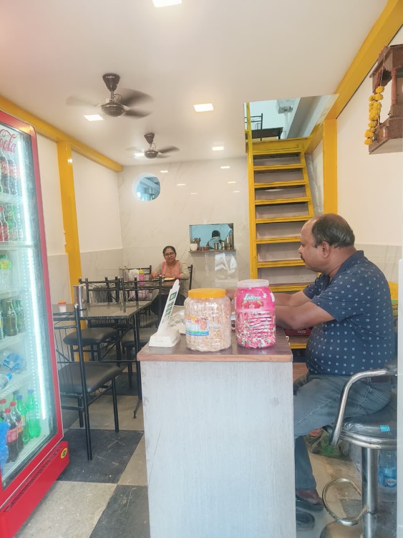 Foodland family restaurant - Foodland family restaurant, G-4, D'costa commercial complex, Malbhat, Margao, Goa 403601, India