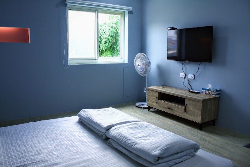 自由空間旅宿 freezone hostel - 自由空間旅宿 freezone hostel 929, Taiwan, Pingtung County, Liuqiu Township, Benfu Village, Zhongshan Rd, 51-5號2樓