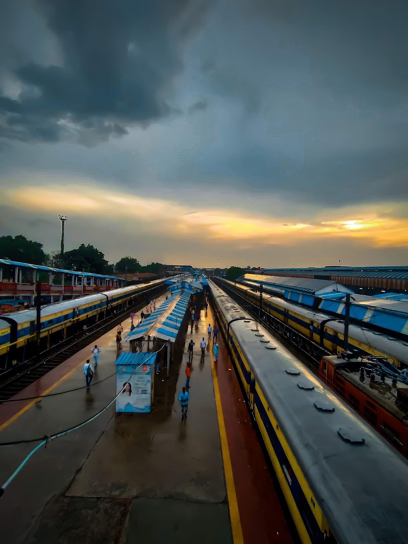 DDU Railway Station - DDU Railway Station, 74HC+J2F, Pandit Deen Dayal Upadhyaya Nagar, Uttar Pradesh 232101, India