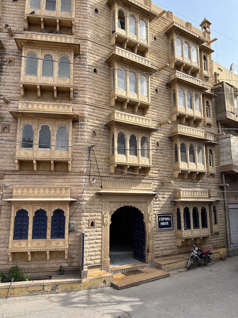 The Stepwell Square - The Stepwell Square 72WF+Q6F, Sutharo Ka Bass Rd, Gulab Sagar, Jodhpur, Rajasthan 342001, India