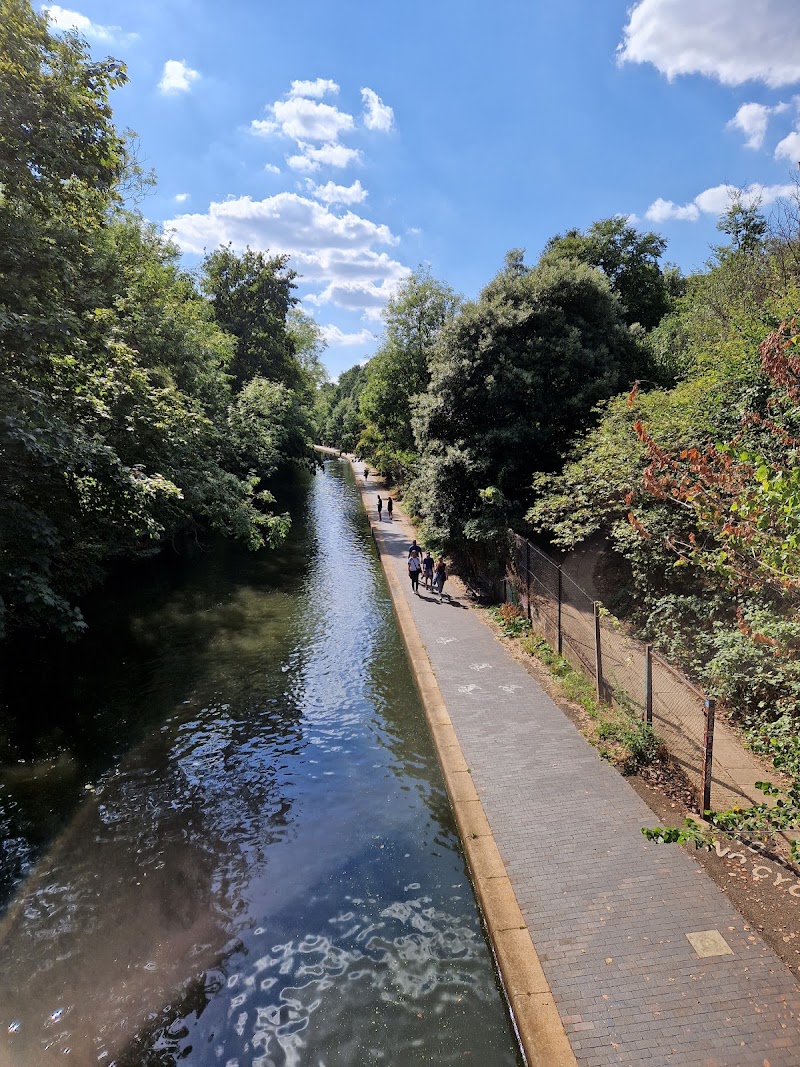 Regent's Park Running Track - Regent's Park Running Track, London NW1 4RU, UK