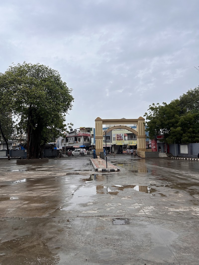 Veraval railway station - Veraval railway station, Near kharwa wandi. Bunder road, W96C+J8R, Railway Station Area, Veraval, Gujarat 362265, India