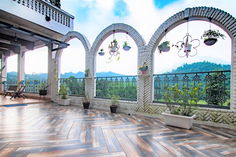 The Blue Door - A Luxury Boutique Villa on Foothills of Mussoorie