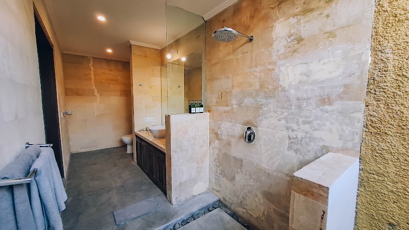 Villa Gembira Seminyak by Villa Bugis Seminyak - Villa Gembira Seminyak by Villa Bugis Seminyak Villa Gembira, Jl. Raya Seminyak Gg. Keraton, Seminyak, Kec. Kuta, Kabupaten Badung, Bali 80361, Indonesia