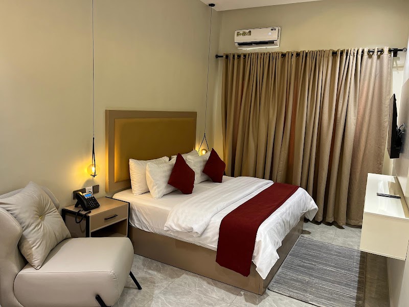 Teestone Hotels and Apartment Ikeja - Teestone Hotels and Apartment Ikeja 2 Animashaun Cl, Ojodu, Ikeja 101233, Lagos, Nigeria