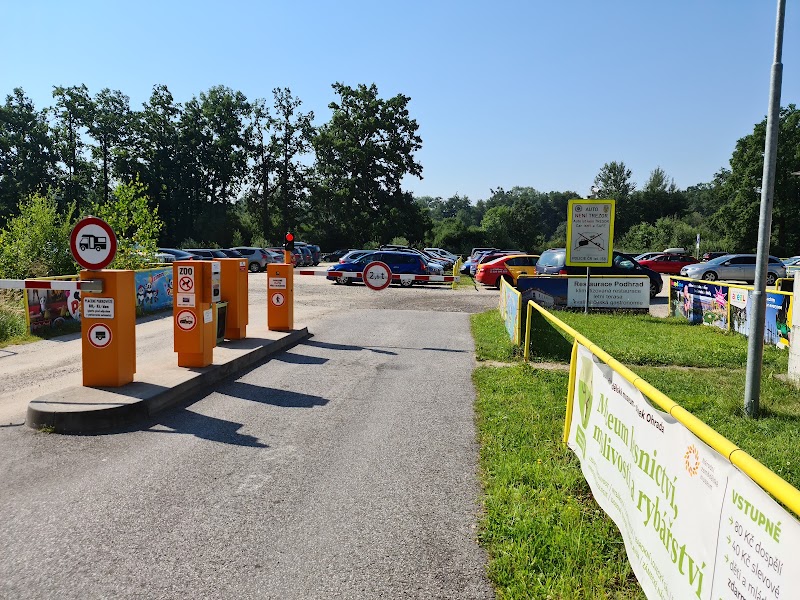 ZOO Hluboká - placené parkoviště - ZOO Hluboká - placené parkoviště, 373 41 Hluboká nad Vltavou, Czechia