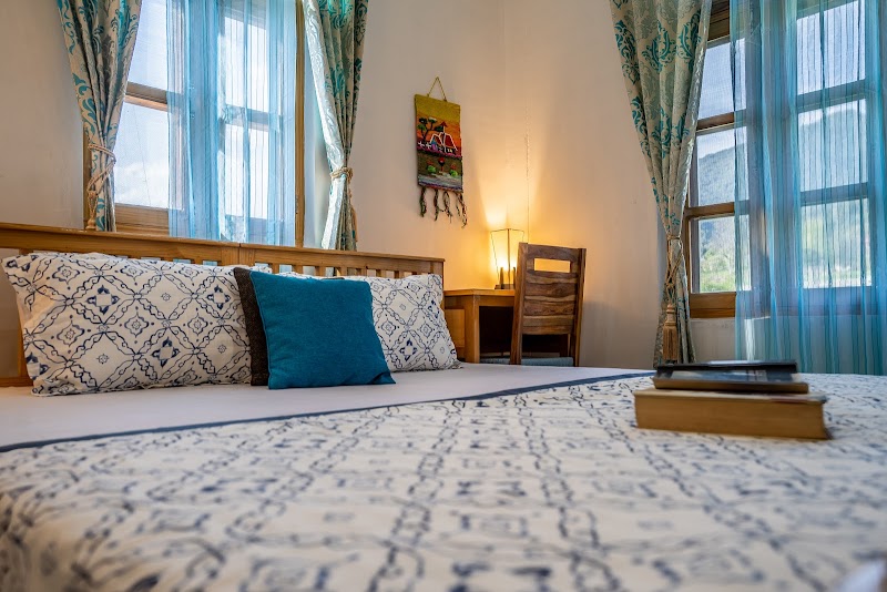 La Maison, Bir (A Boutique Bed and Breakfast) - La Maison, Bir (A Boutique Bed and Breakfast) near Learn Well School, VPO, Bir, Chaugan, Himachal Pradesh 176077, India