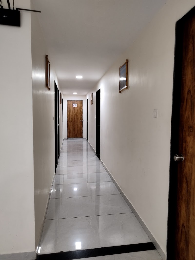 Hotel Relax AC Dormitory - Hotel Relax AC Dormitory, 2nd floor, Jasvant Chambers, near Sidi Saiyyed Ni Jali, Old City, Lal Darwaja, Ahmedabad, Gujarat 380001, India